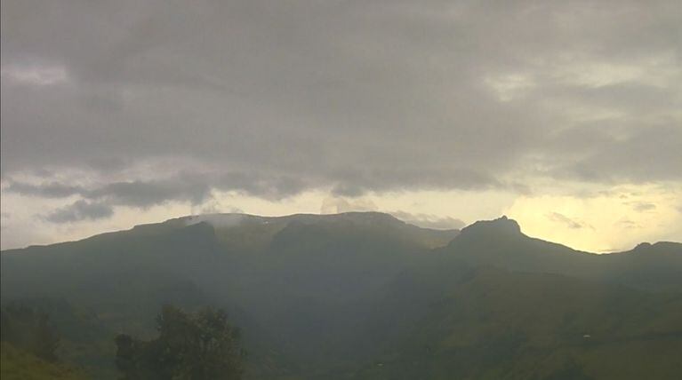 Panorámica del volcán Nevado del Ruiz desde el sector de Pitayó.