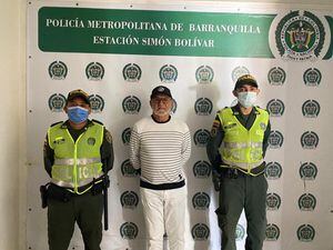 Ratifican sentencia al exalcalde de Barranquilla, conocido como El Cura Hoyos. Imagen del 2021 cuando fue capturado y dejado en libertad.