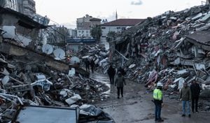 El sismo, seguido de potentes réplicas, ha causado más de 5.000 muertos en Turquía y Siria, según los últimos balances provisionales.