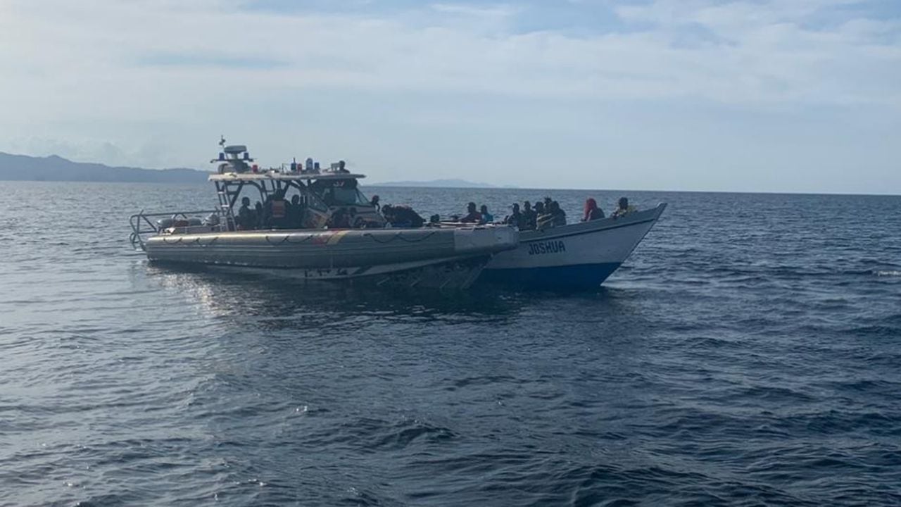 MIgrantes rescatados en el golfo de Urabá