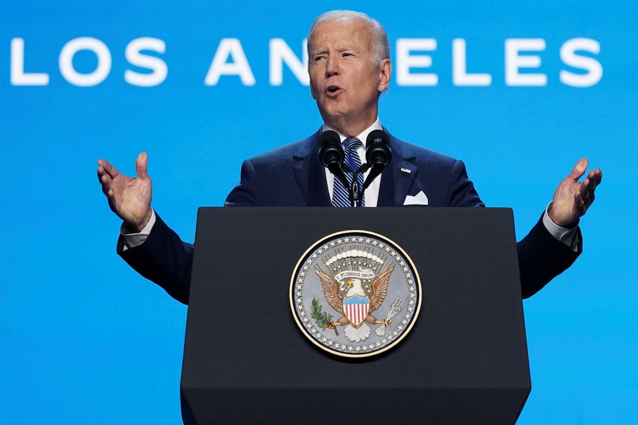 El presidente de Estados Unidos, Joe Biden, hablando durante la apertura de la Cumbre de las Américas 2022.
