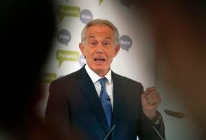 El ex primer ministro británico Tony Blair da un discurso en la British Academy en Londres el 14 de diciembre de 2018. (AP Foto/Frank Augstein, File)