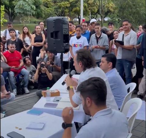 El candidato a la Alcaldía de Medellín respaldó la labor de la Fuerza Pública. (Foto: captura de pantalla)