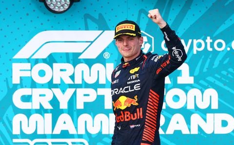 Imagen de la premiación del Gran Premio de Miami de Fórmula 1 2023 con Max Verstappen.