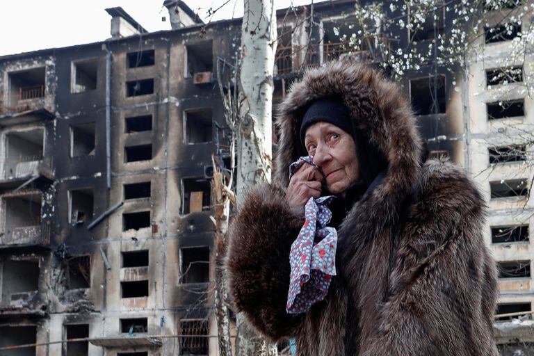 Civiles de Ucrania atrapadas en el fuego cruzado de la guerra