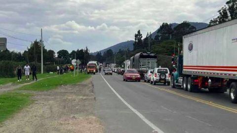 El incidente colapsó la movilidad en la zona. Foto: Alcaldía de Cota