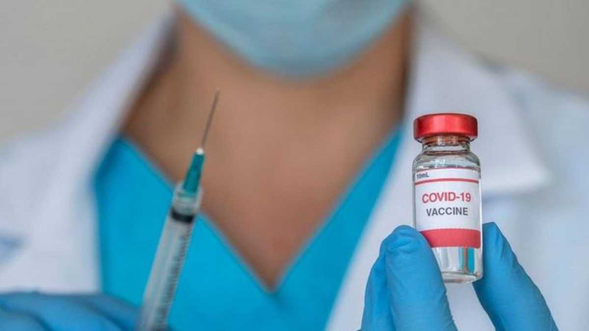 Más de 10 potenciales vacunas contra el coronavirus se encuentran en la fase III de sus ensayos clínicos, la última etapa antes de la aprobación por parte de las agencias reguladoras.