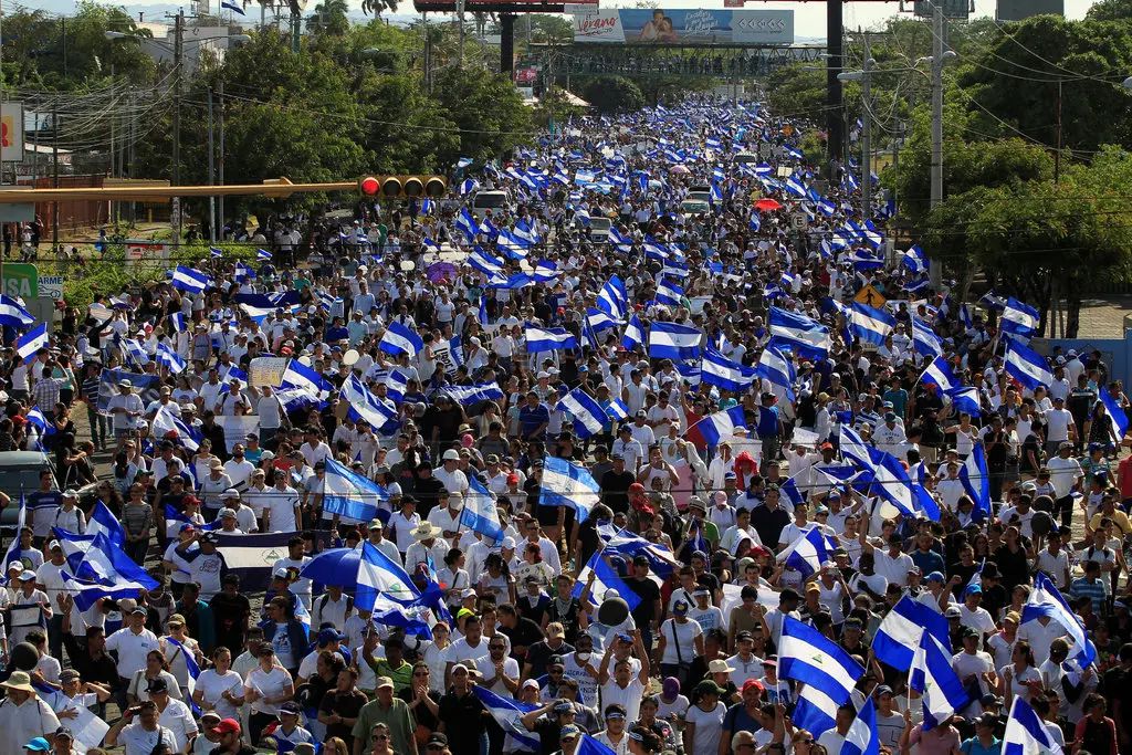 Una protesta contra la violencia policial y el gobierno de Daniel Ortega en Managua, el 23 de abril de 2018 (Jorge Cabrera/Reuters)