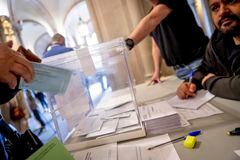 Comienzan las elecciones regionales para el gobierno catalán.