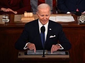 El presidente de los Estados Unidos, Joe Biden, pronuncia el discurso sobre el Estado de la Unión en la Cámara de Representantes del Capitolio de los Estados Unidos en Washington, DC, el 7 de febrero de 2023. (Foto de ANDREW CABALLERO-REYNOLDS / AFP)