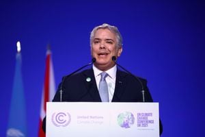 GLASGOW, ESCOCIA - 02 DE NOVIEMBRE: Ivan Duque Márquez, Presidente de Colombia, habla durante la Conferencia de la ONU sobre Cambio Climático en el tercer día de la COP26 en la SECC el 2 de noviembre de 2021 en Glasgow, Escocia. En 2021 se celebra la 26a Conferencia de las Naciones Unidas sobre el Cambio Climático. La conferencia se desarrollará a partir del 31 de octubre durante dos semanas y finalizará el 12 de noviembre. Estaba previsto que tuviera lugar en 2020, pero se retrasó debido a la pandemia de Covid-19. (Foto de Hannah McKay - Pool / Getty Images)