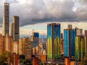 Cityscape en Bogotá con edificios altos