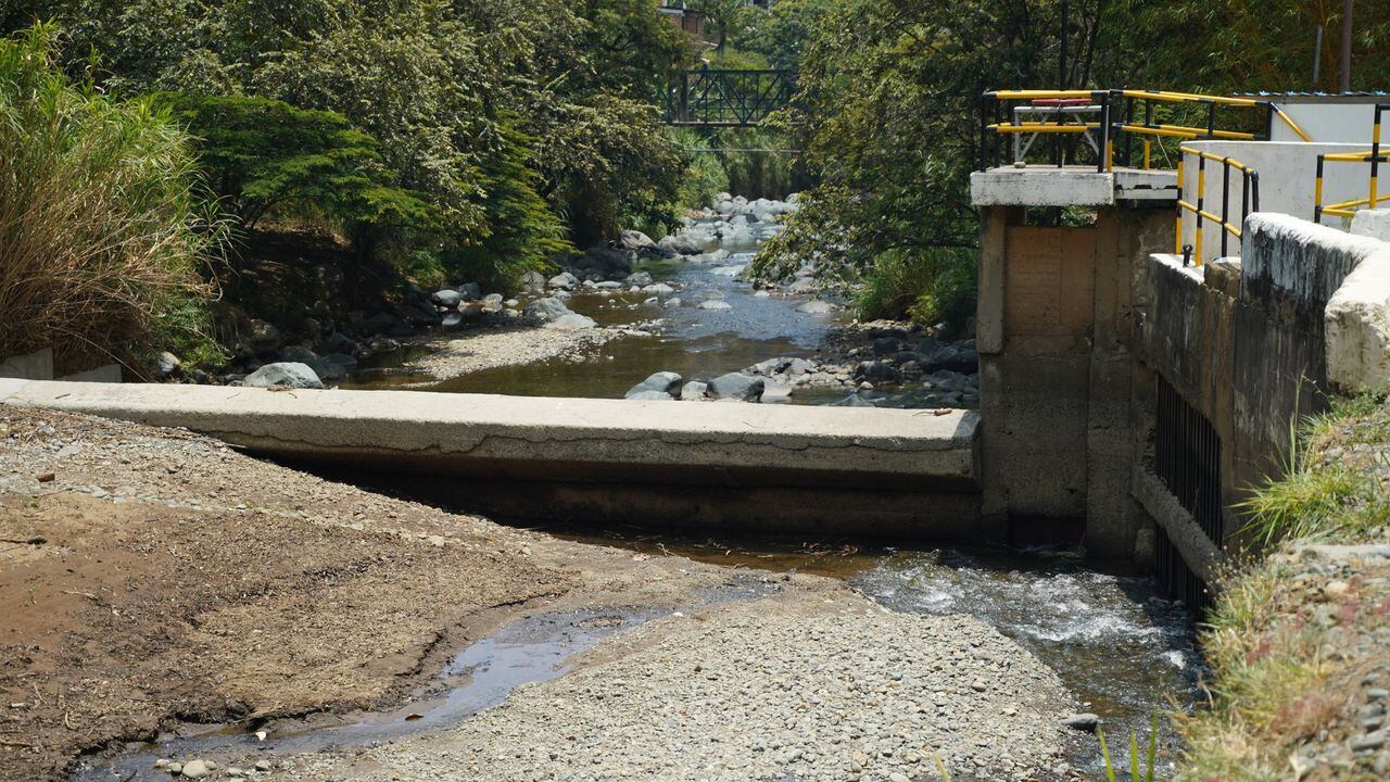 Preocupación por bajo caudal del río Cali, ¿se quedará parte de la ciudad sin agua? Esto dijo Emcali.