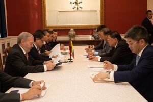 Reunión del presidente Gustavo Petro y su delegación con la empresa China del Metro de Bogotá CHEC.