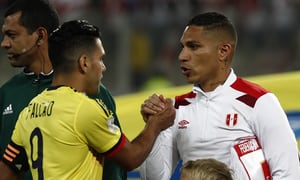 LIMA, PERU - OCTOBER 10: Paolo Guerrero of Peru (R) greets Radamel Falcao of Colombia (L) before the match between Peru and Colombia as part of FIFA 2018 World Cup Qualifiers at National Stadium on October 10, 2017 in Lima, Peru. (Photo by Leonardo Fernandez/Getty Images)