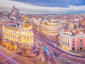 13. Madrid: un importante centro de comercio en el mundo de habla hispana, Madrid obtuvo un puntaje alto en la categoría de actividad comercial.