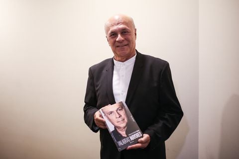 Lanzamiento libro Luis Antonio Vélez