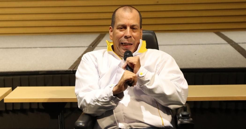César Bermúdez, subdirector para la Discapacidad en Integración Social de la Alcaldía de Bogotá, realizó un llamado a los ciudadanos priorizados para el bono alimenticio, para que se acerquen a los puntos habilitados y rediman el beneficio.
