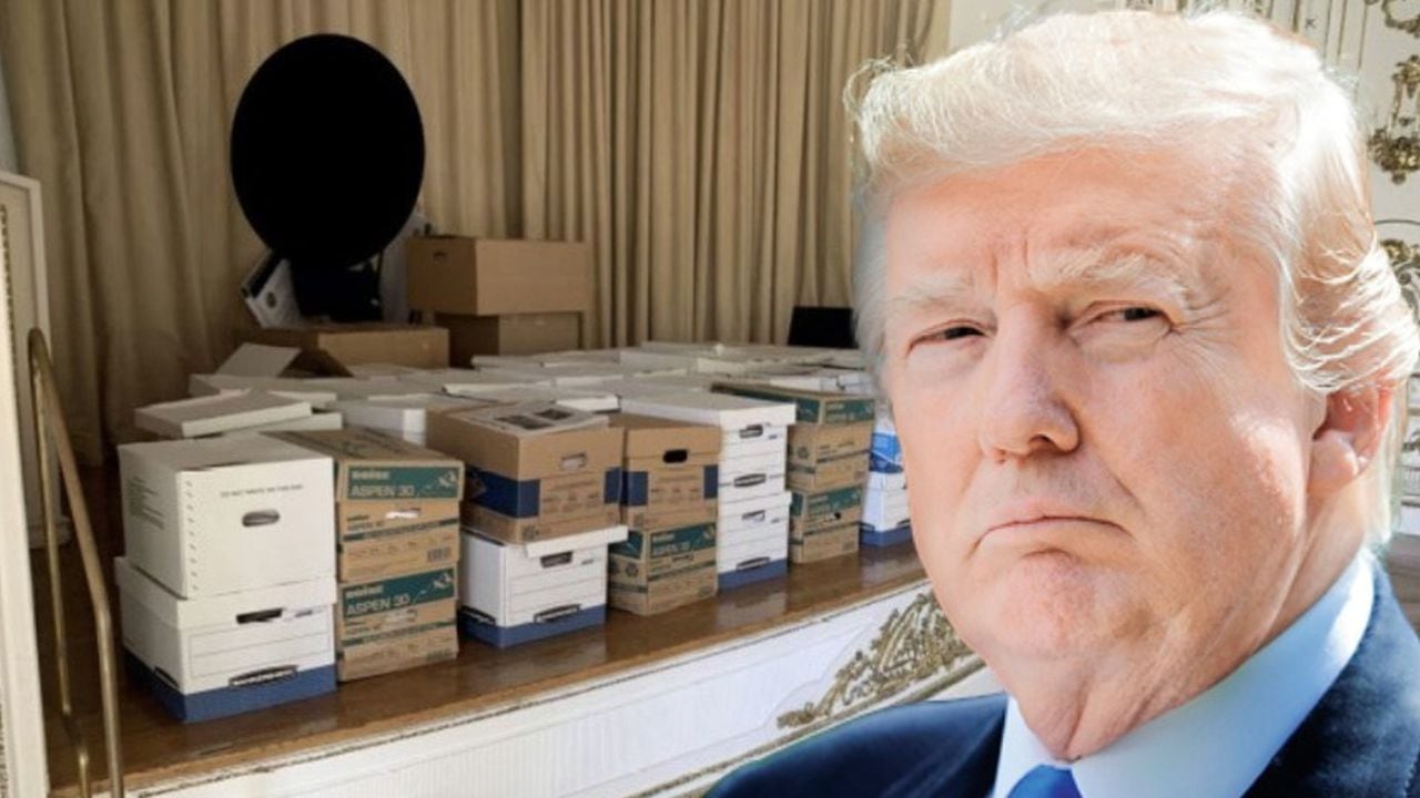 Fotos de los documentos confidenciales  en la casa de Trump en Mar-a-Lago