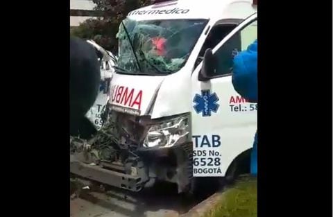 Accidente de ambulancia y TransMilenio