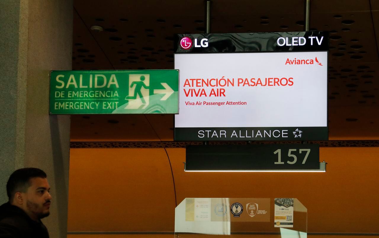 Ante la suspensión temporal  de vuelos de la aerolínea Viva Air , Avianca programó vuelos para los pasajeros dejados en tierra por Viva Air
Bogota Aeropuerto El Dorado
Marzo 2 del 2023
Foto Guillermo Torres Reina / Semana