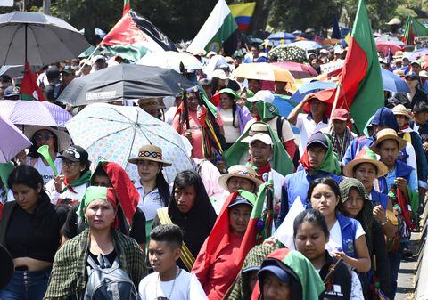 Cali: Marcha de la minga indígena desde la Universidad del Valle hasta Puerto resistencia al oriente de  Cali.