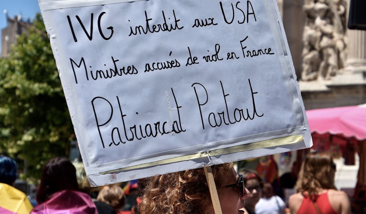 En julio de 2022 varias ciudadanas francesas salieron a las calles para reclamar que el aborto sea legal en el país
