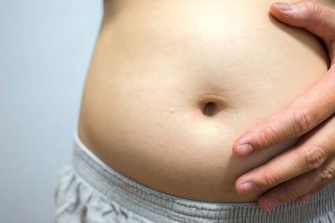 Muchas son las enfermedades asociadas con la hinchazón abdominal.
