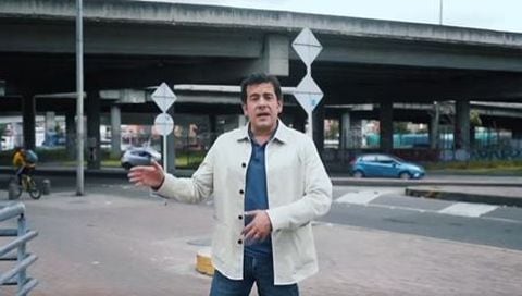El candidato Rodrigo Lara denunció que el intercambiador vial en la calle 92 en Bogotá se convirtió en un atracadero.