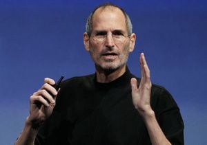 Steve Jobs: Subastan solicitud de empleo del magnate por una fortuna