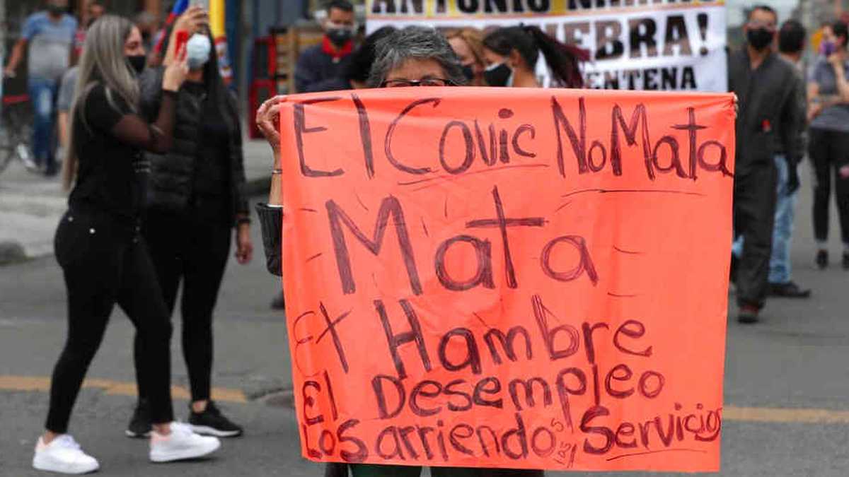 Alrededor de Latinoamérica personas han salido a las calles a protestar por la crisis social y económica.