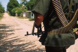 Hombre armado en Colombia