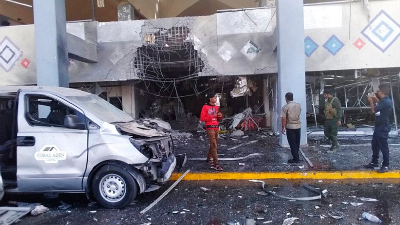 xplosión en aeropuerto de Yemen deja 26 muertos