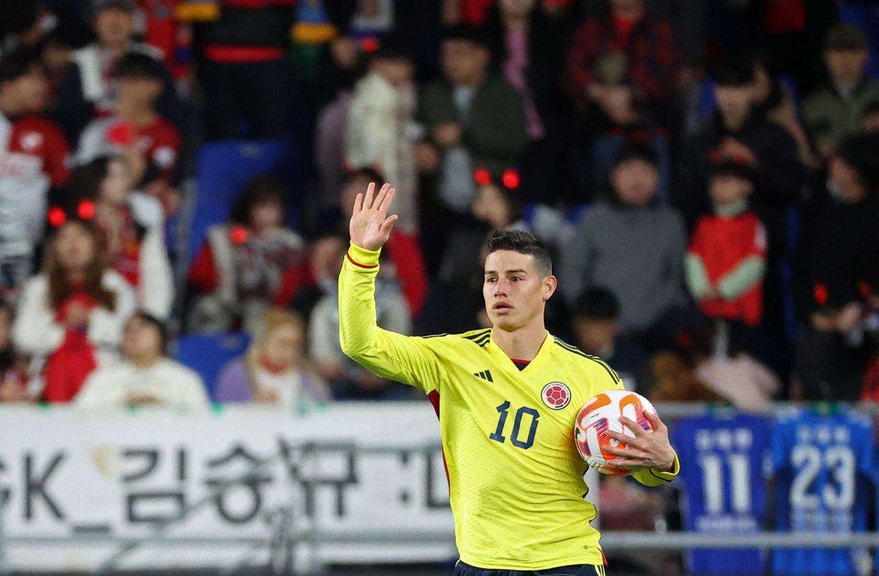 James Rodríguez ceebrando su gol ante Corea del sur con la Selección Colombia.