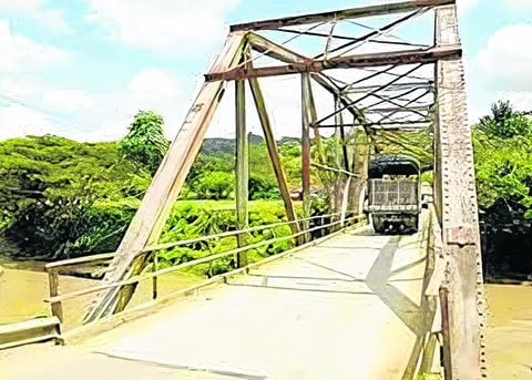 El puente Piedras de Moler es un puente militar que fue ubicado de manera provisional en el año 58, y en este momento no se sabe cuál es su estado. Foto: Archivo El País
