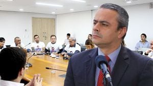 Gabinete exigió un alcalde del mismo partido al nuevo alcalde (e) de Medellín, en su primer cara a cara
