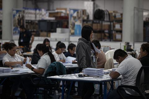 Se lleva a cabo la segunda audiencia de revisión del escrutinio de las elecciones generales debido a una decisión de la Corte Constitucional de Guatemala de suspender la oficialización de los resultados en la Ciudad de Guatemala, Guatemala el 04 de julio de 2023.