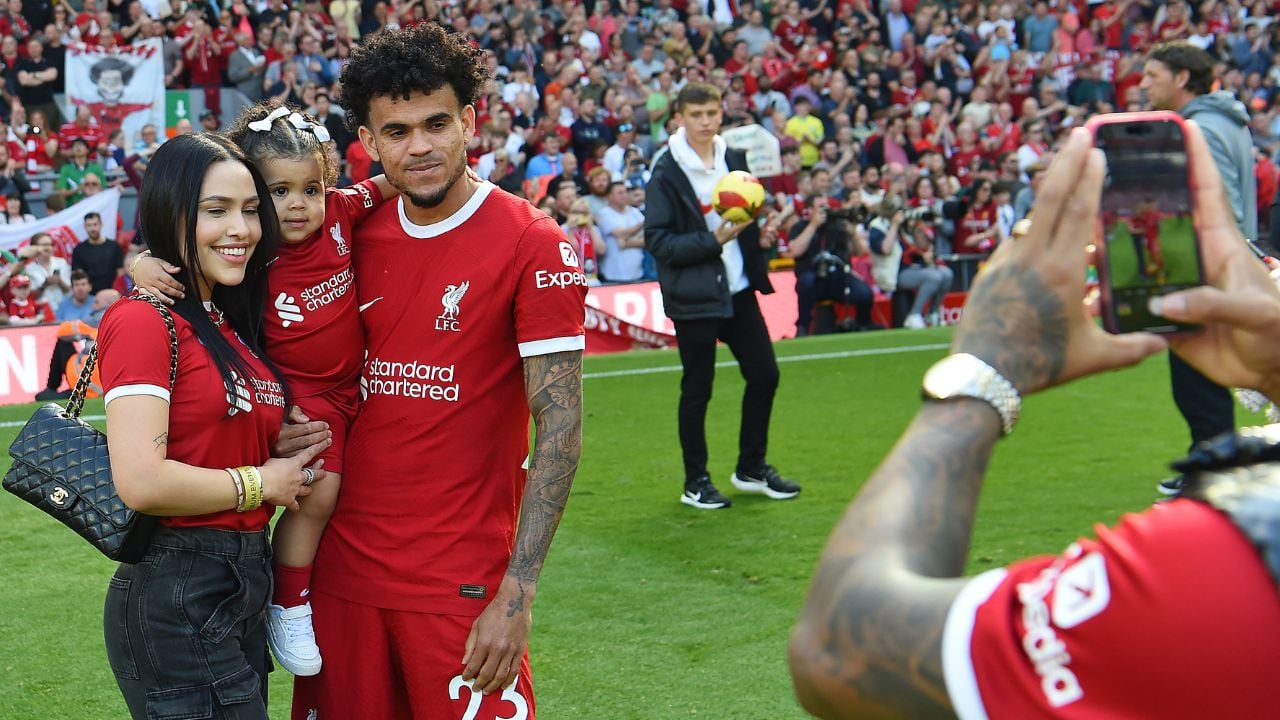 Luis Díaz junto a su familia en el cierre de temporada con Liverpool.