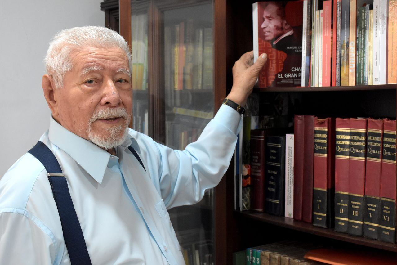 El académico y hoy doctor en Humanidades de la Universidad del Valle, Luis Antonio Cuéllar, se vinculó a la Academia de Historia en el año 2000.