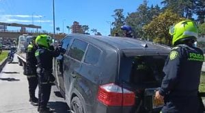 Conductor en estado de embriaguez invadió la calzada de TransMilenio en la avenida NQS con calle 45.