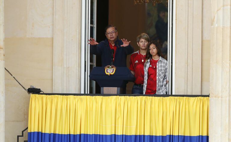 Presidente Gustavo Petro en el balcón de la Casa de Nariño, discurso.