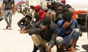 Autoridades advierten que los migrantes pagan entre 4.000 y 10.000 dólares por ser transportados e ingresados a Europa.