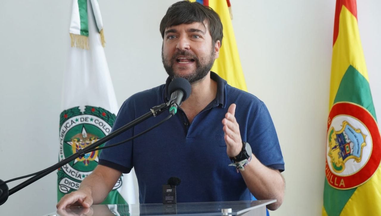 Alcalde Pumarejo entregando conclusiones tras consejo de seguridad