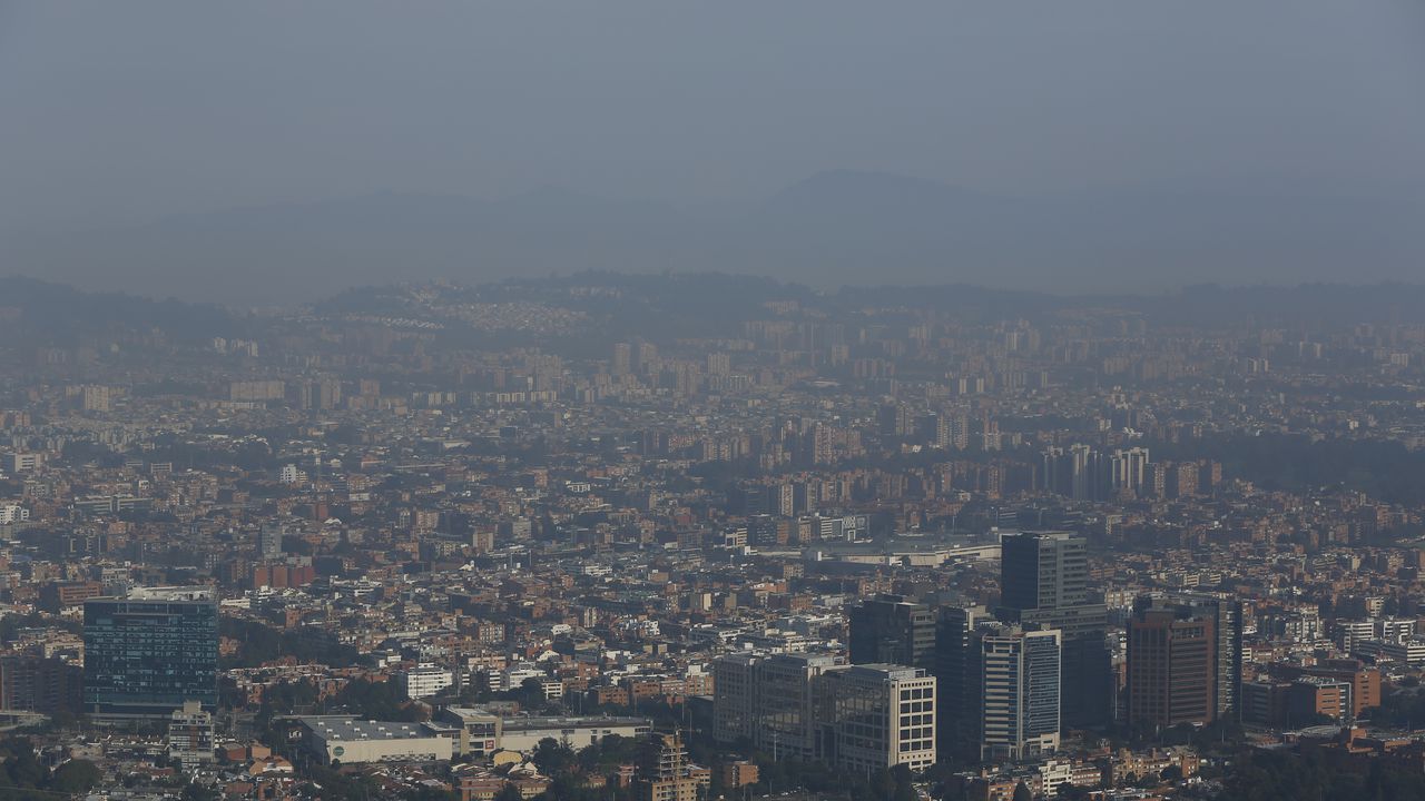 Contaminación en el aire de Bogotá
Foto Guillermo Torres Reina