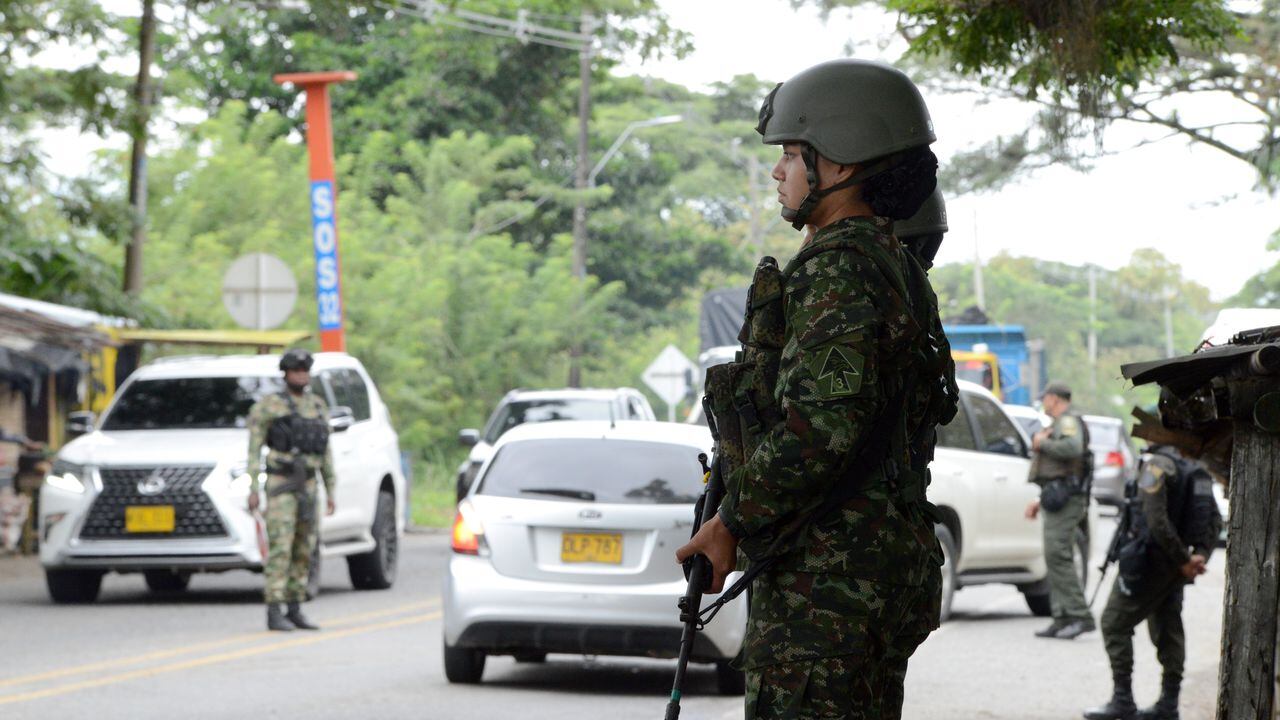 Los gobernadores piden mayor comandancia ante el Ejército y la Policía.