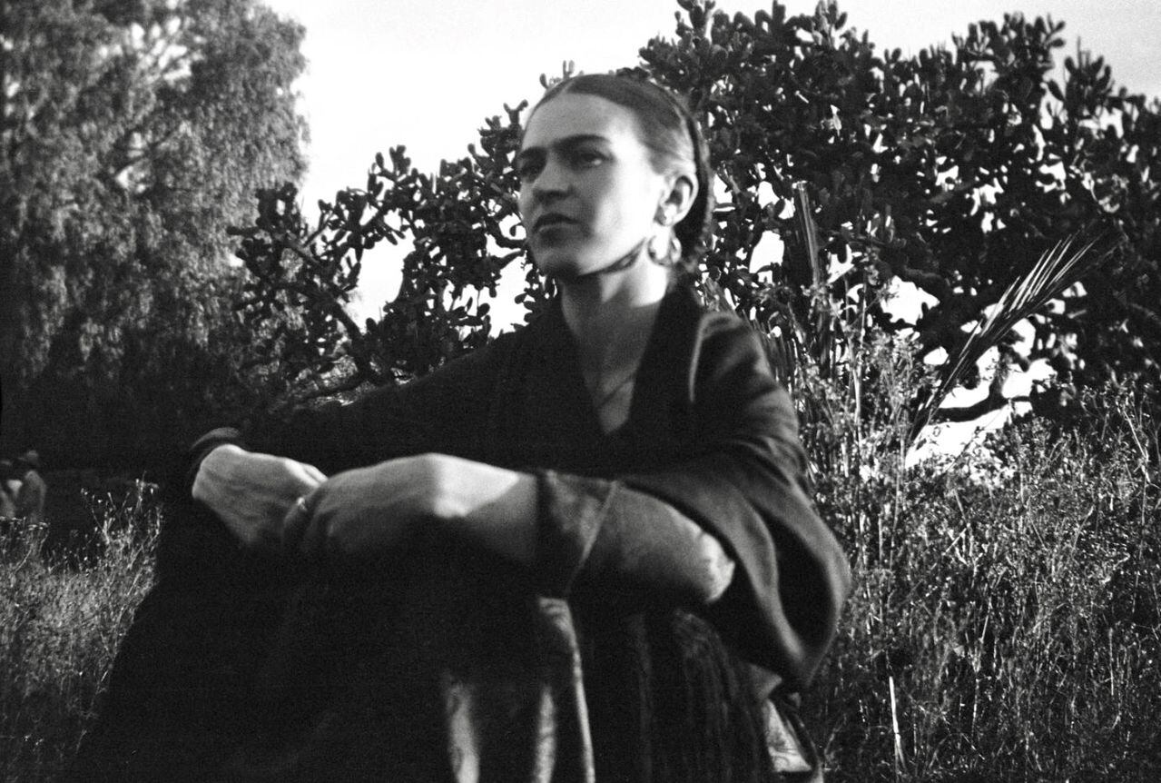 Frida junto al cactus, México, 1932.