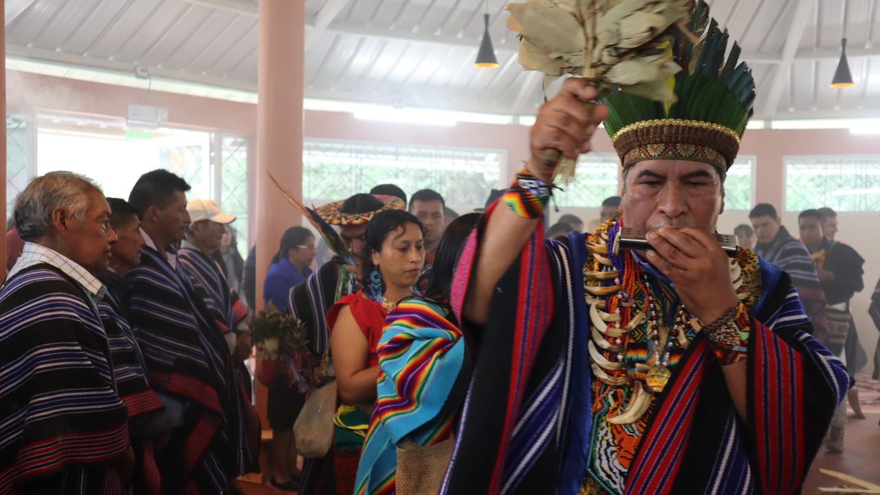 La importancia de los rituales viene de la cosmovisión indígena de que se reconocen como parte de la tierra.