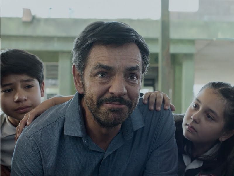 Eugenio Derbez en la película 'Radical', basada en la historia real del maestro Sergio Juárez