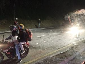Un saldo de tres muertos y diez heridos deja aparatoso accidente en la autopista Medellín-Bogotá