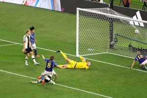 
Ritsu Doan de Japón marca su primer gol, partido Grupo E - Alemania contra Japón - Estadio Internacional Khalifa, Doha, Qatar - 23 de noviembre de 2022

